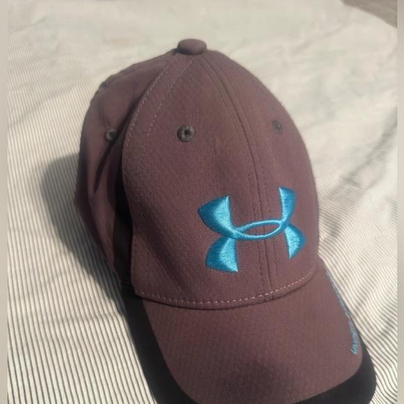 Youth Under Armour Hat - Picture 2 of 3